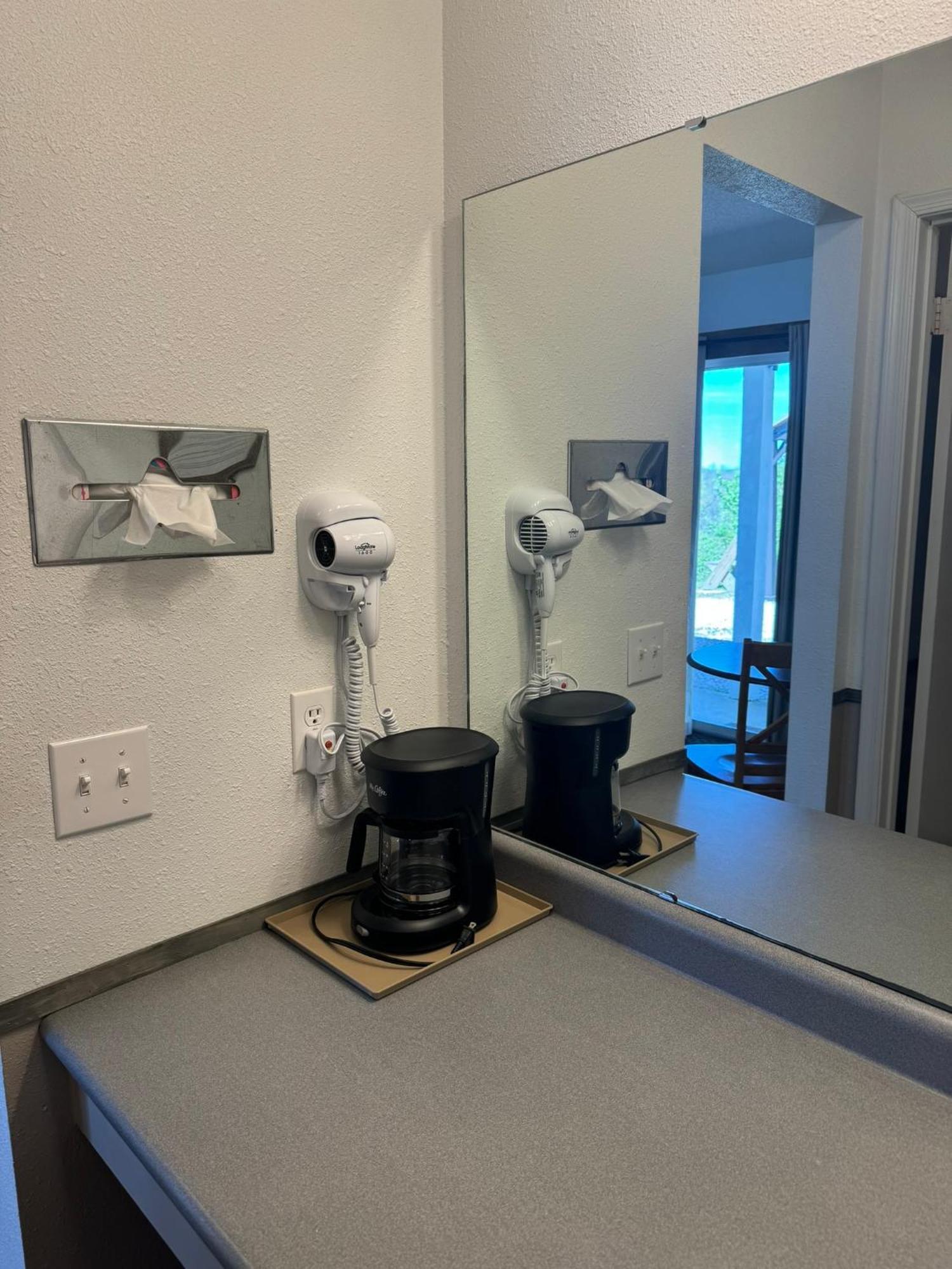 Mountain View Guest Motel エクステリア 写真